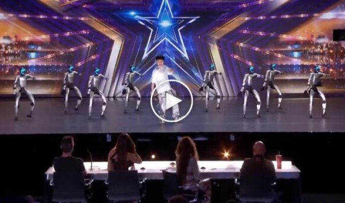 A Chinese man conquered America's Got Talent with a dance with eight robots