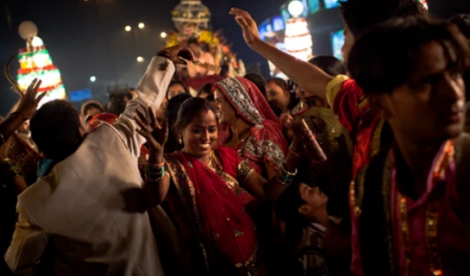 Why do young people in India ask for arranged marriages (7 photos)
