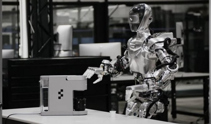 Humanoid robots will assemble BMW cars (2 photos + 1 video)