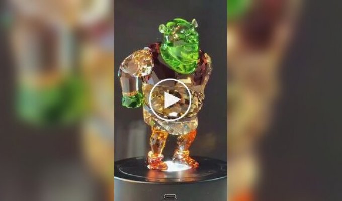 Swarovski выпустил фигурки по «Шреку»