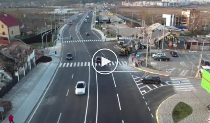 A new 115-meter bridge was opened in Irpen instead of the one that was blown up