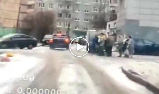 In St. Petersburg, a Porsche driver avoided a police chase and caused an accident with nine cars