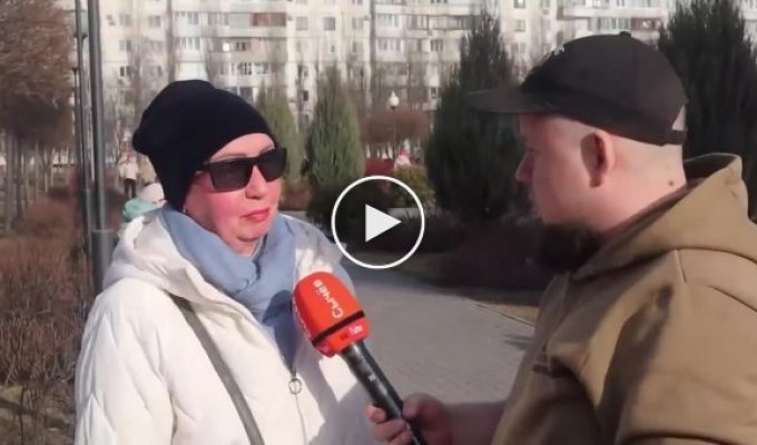 Voronezh blogger will rake off for a street poll about Putin
