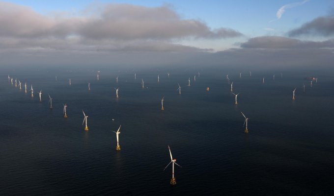 Ветряная электростанция Amrumbank West в Северном море (4 фото)