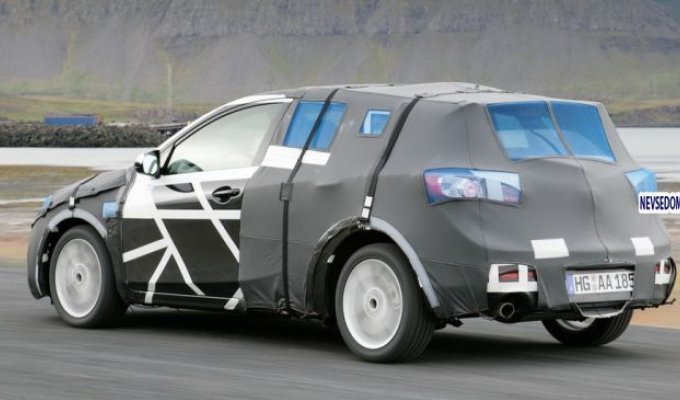 Mazda выложила первые фото хэтчбэка Mazda3 в сеть (10 фото)