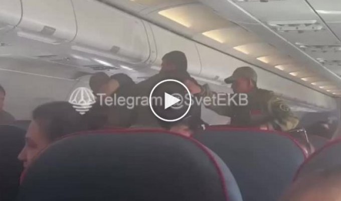 Drunk passengers in military uniforms rioted on board a Russian plane