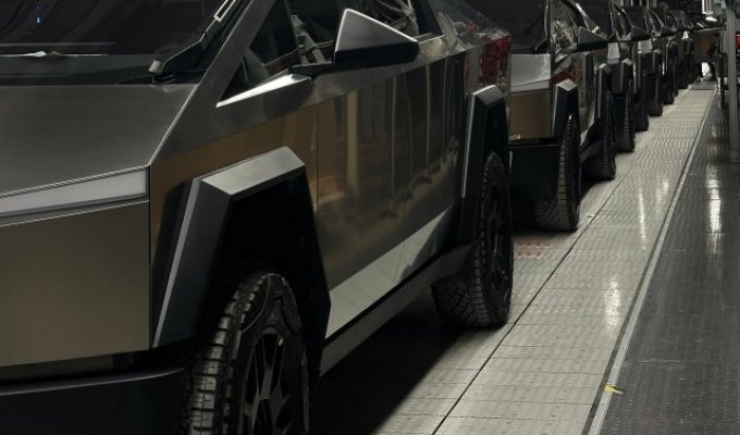 Tesla Cybertruck офіційно вийшов у продаж: скільки коштує авто Ілона Маска (2 фото + відео)