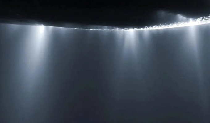 Энцелад — главный кандидат на роль дома для внеземной жизни (3 фото)