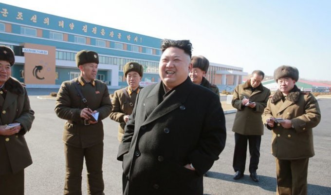 Сомы, венки и День Звезды: неустанные каждодневные труды лидера Северной Кореи (8 фото)
