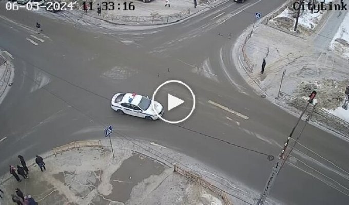 Guess the maneuver from traffic police officers from Russia