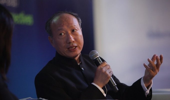 Китайскому миллиардеру запретили роскошную жизнь (5 фото)
