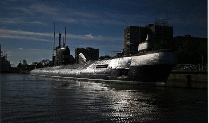 Советская подводная лодка (32 фото)