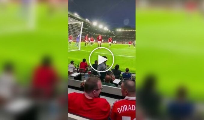 The peak of pleasure from watching football was reached in a cafe in Los Angeles