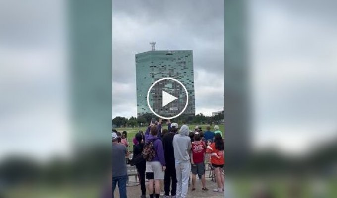 A skyscraper in Louisiana was demolished after a hurricane