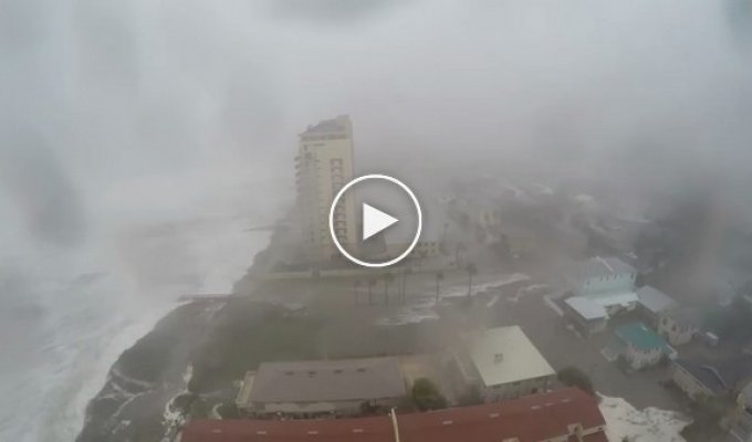 Ураган «Мэтью» на набережной Джексонвилля 