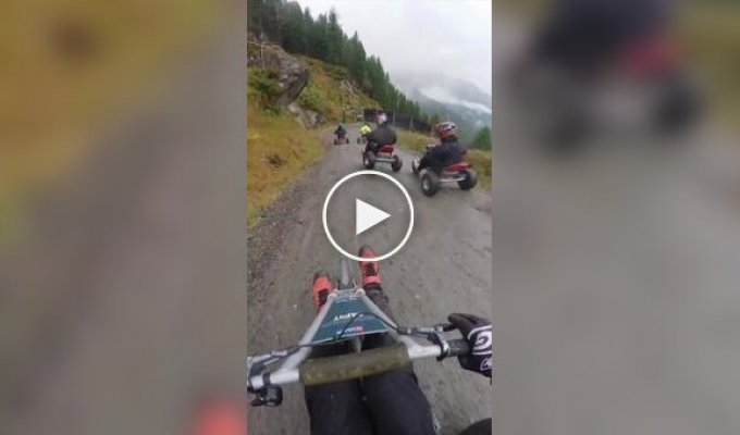 Горный картинг: Бешеный спуск на картах по бездорожью