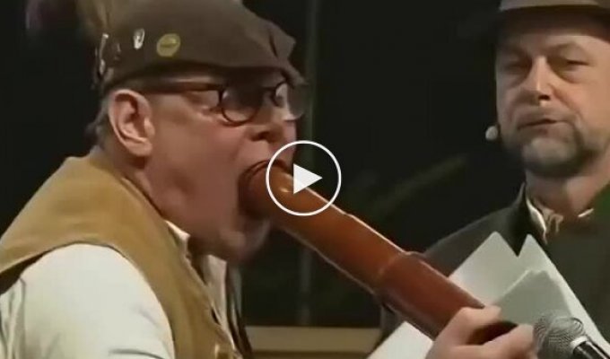 An imitation championship was held in Germany The roar of a deer