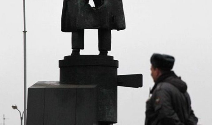  Ленин с дыркой в заднице (11 фото)