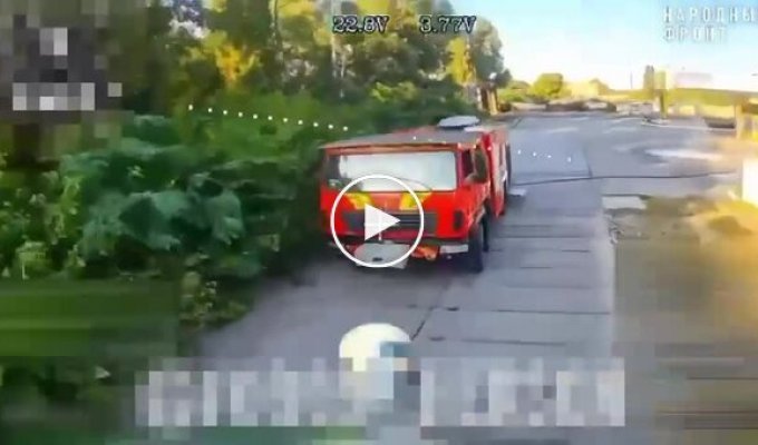 Россияне намеренно атакуют дронами украинских спасателей и хвастаются этим в видео, - ГСЧС