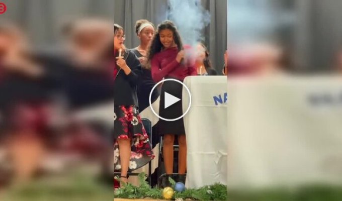 У школьницы загорелись волосы на сцене