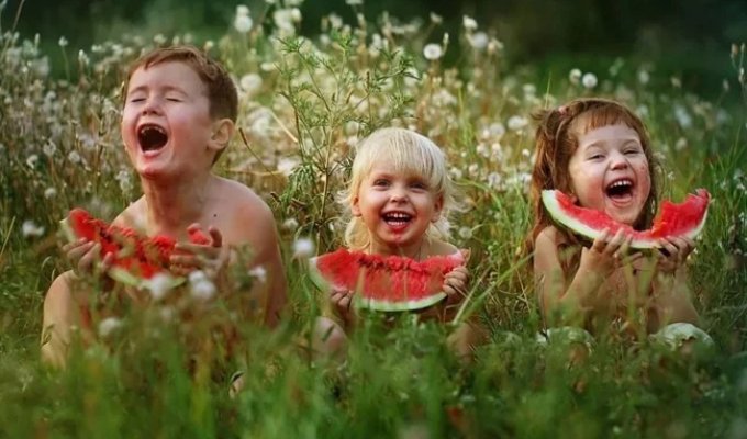 Sweet Childhood Rituals Every 20th-Century Kid Remembers (16 Photos)