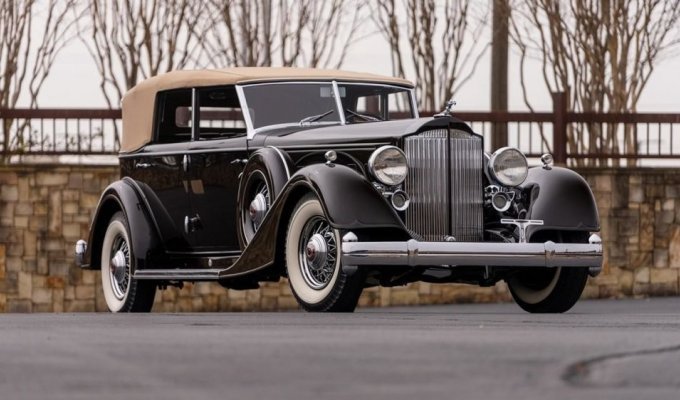 Rare pre-war Packard V12 put up for auction (41 photos)
