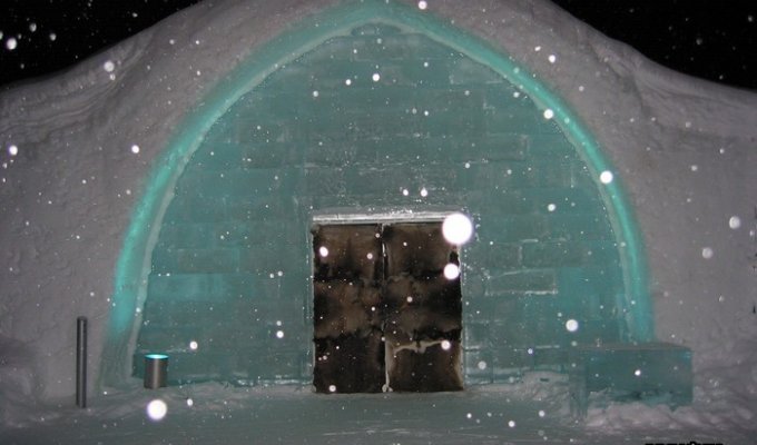 Ледяной отель в Джуккасъярви (14 фото)
