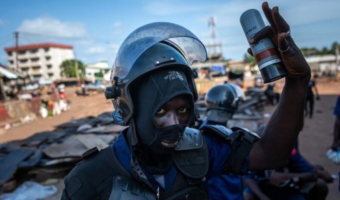 Гвинея: малинка, африканская Чита и гражданская война (71 фото)