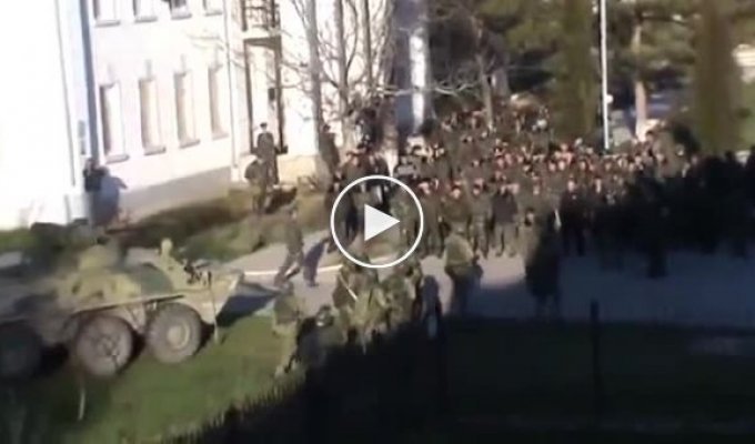 Солдаты Украины не дали снять Украинский флаг в Бельбеке (22 Марта) (майдан)