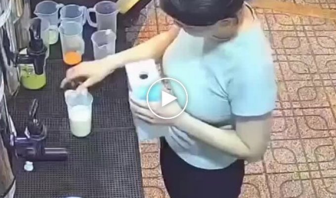 Когда руки не с того места: девушка устроила молочный хаос