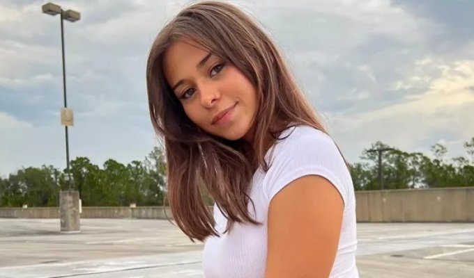 Христианка-модель 18+: «Прихожане тайно смотрят мои публикации, но Бог поддерживает меня» (5 фото)