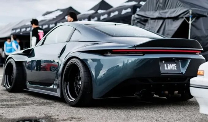Nissan 350Z after tuning began to look like two different Porsches (6 photos)