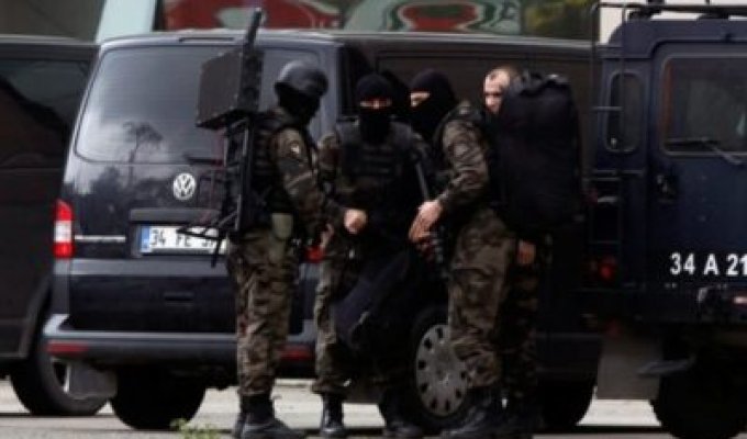 В Стамбул ввели спецназ: спецслужбам приказали сбивать вертолеты без разрешения