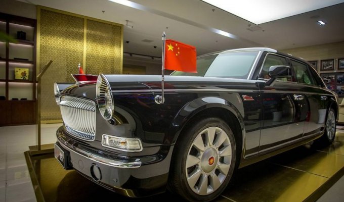 Китайский конкурент Rolls-Royce за миллион долларов (13 фото)