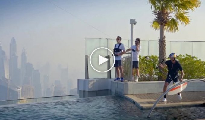 American extreme sportsman made a unique jump from a skyscraper in Dubai