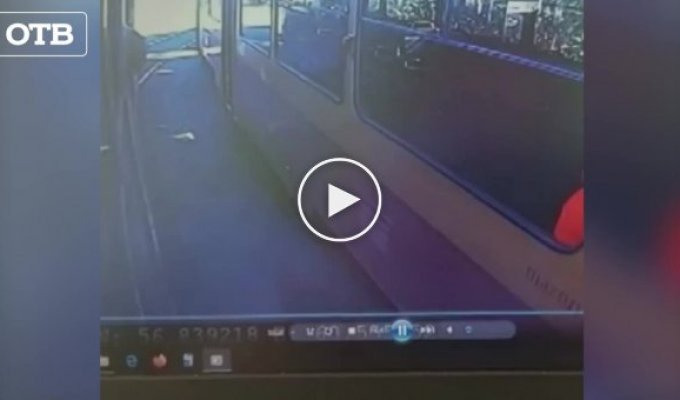 В Екатеринбурге трамвай сбил женщину-кондуктора