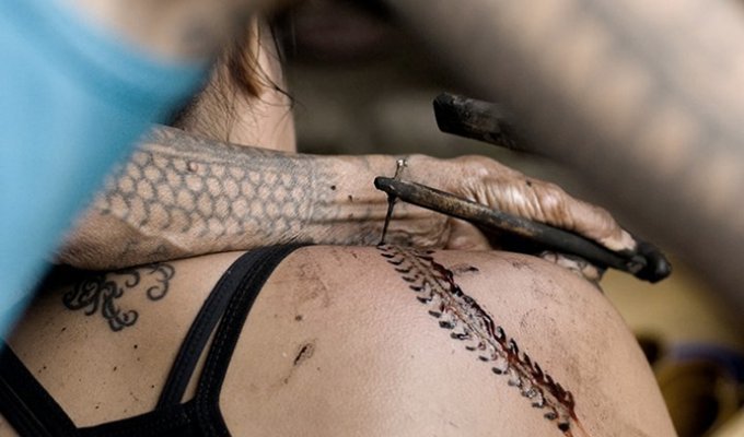 Татуировки в разных народах мира (7 фото)