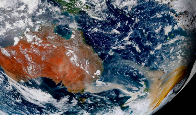 Пожары в Австралии: шокирующие снимки со спутника (12 фото + 1 гиф)