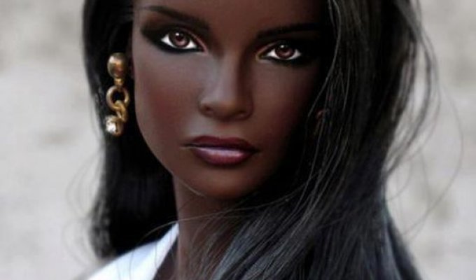 Даки Тот - темнокожая модель с кукольной внешностью (19 фото)