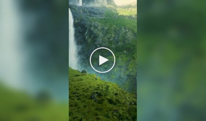 Водоспад на річному розкладі