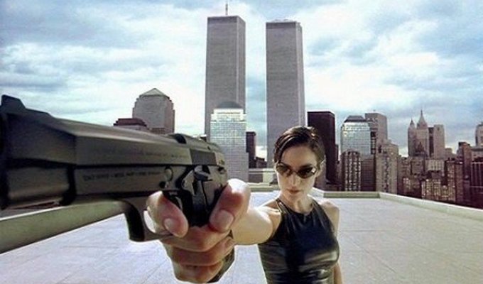 Знаменитые актрисы, которые держат оружие в руках (10 фото)