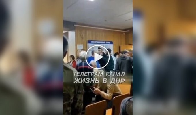 Кадыровец-освободитель ругается на дончан в поликлинике