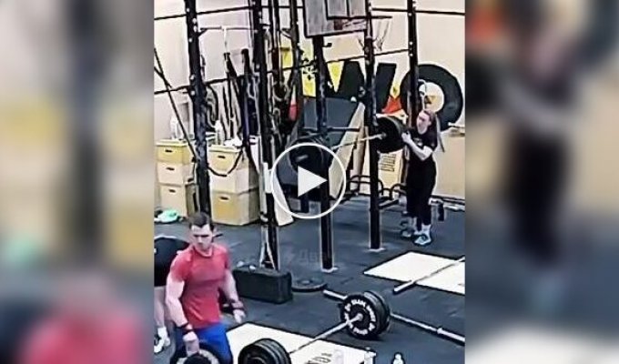 A barbell fell on a man in the gym