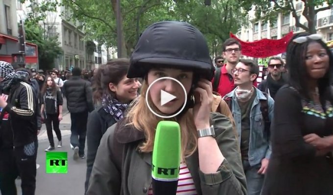 Проукраинские активисты не дали сделать репортаж журналистке RT во время митинга в Париже