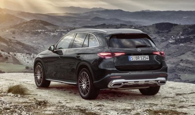 Mercedes хочет ставить двигатели BMW в свои автомобили (2 фото)