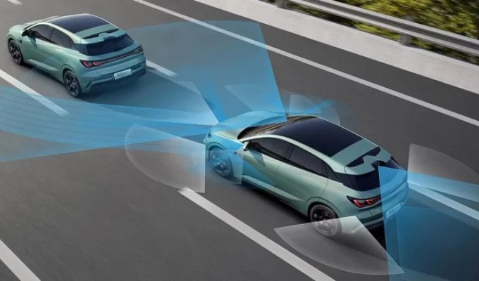 BYD promised to pay for damages from accidents involving its autopilot (1 photo)