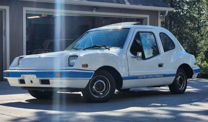 Rare electric car prototype from the 1980s sells for $40,000 (17 photos + 1 video)