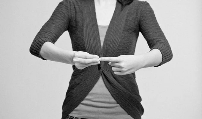 A Guide to Rude Gestures from Around the World (10 photos)