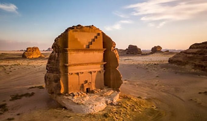 Набатейцы строили удивительные города в древней пустыне (10 фото)
