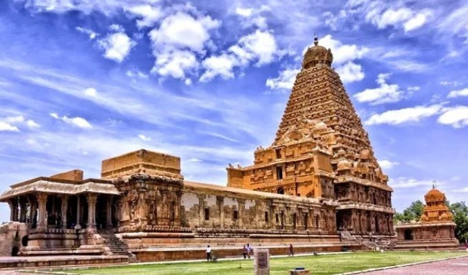 The Brahadisvara Phenomenon: An Ancient Indian Temple That Has No Analogues (7 photos)